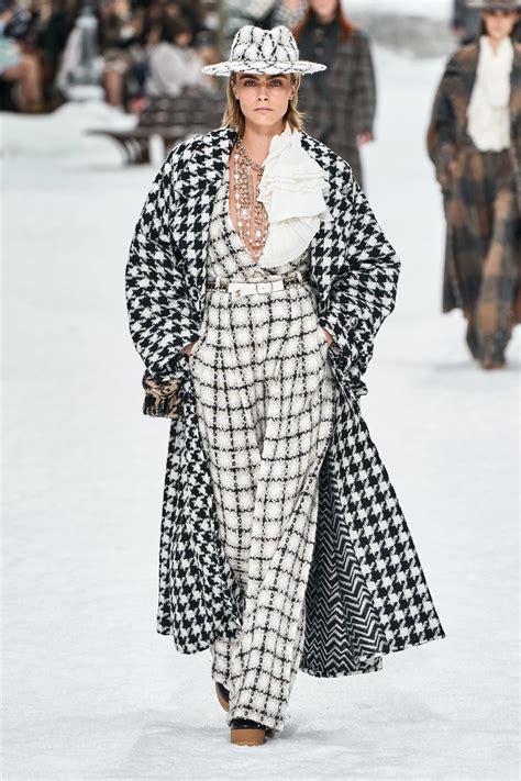 chanel glasses fall 2019|chanel runway collection.